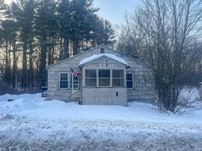 71 Charlton St, Oxford MA 01540