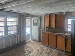 71 Charlton St, Oxford MA 01540