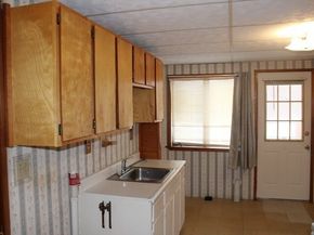 113 Pleasant St, Gloucester MA 01930