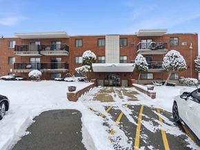 100 Governors Drive 118, Winthrop MA 02152