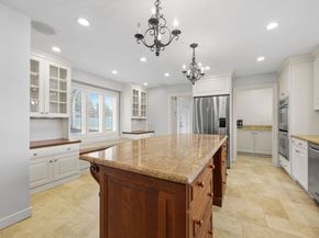 8 Shockley Drive, Lakeville MA 02347