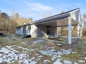28 Long Hill Rd, Brookfield MA 01506