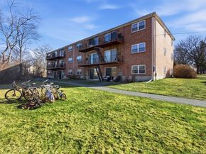 78 Edgelawn Avenue 8, North Andover MA 01845