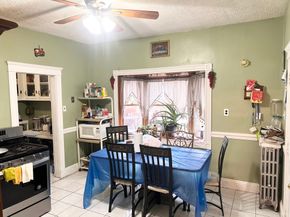 139 Grove St, Chelsea MA 02150