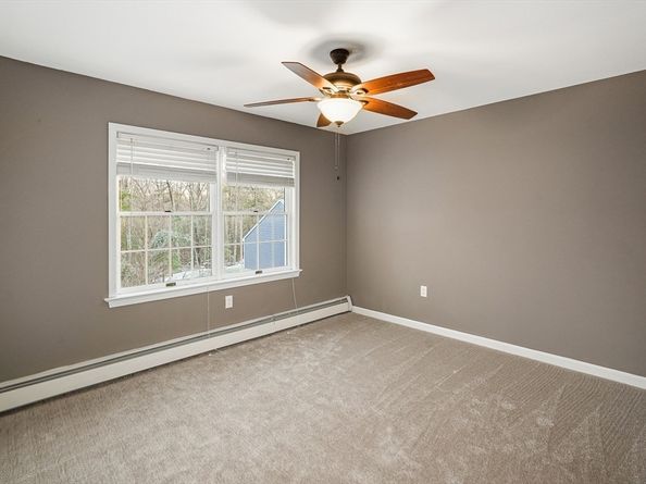 306 Rumonoski Dr, Northbridge MA 01534