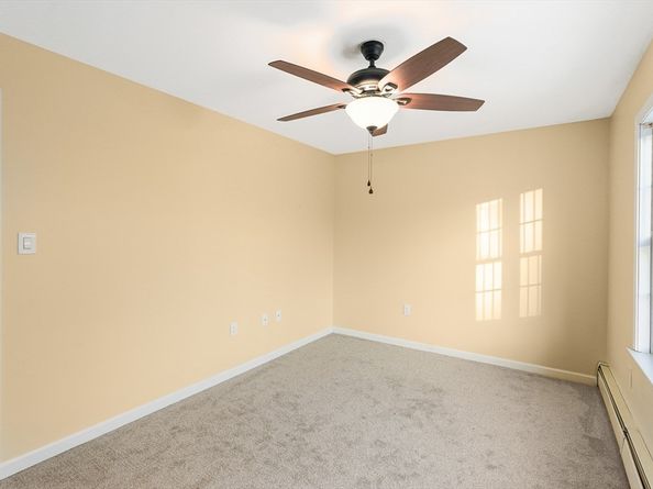 306 Rumonoski Dr, Northbridge MA 01534