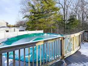 306 Rumonoski Dr, Northbridge MA 01534