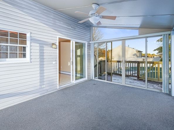 306 Rumonoski Dr, Northbridge MA 01534