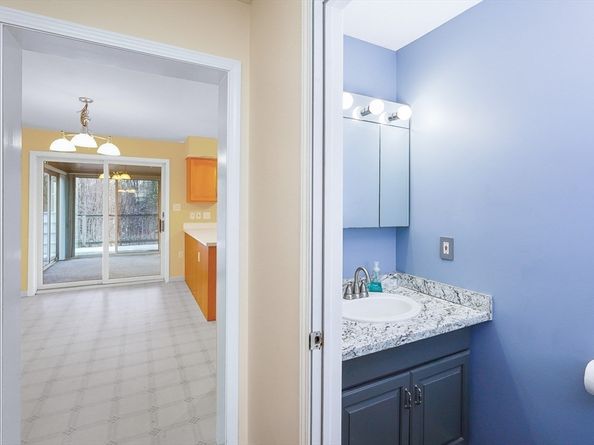 306 Rumonoski Dr, Northbridge MA 01534