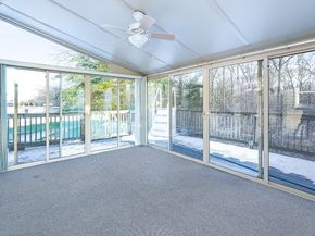 306 Rumonoski Dr, Northbridge MA 01534