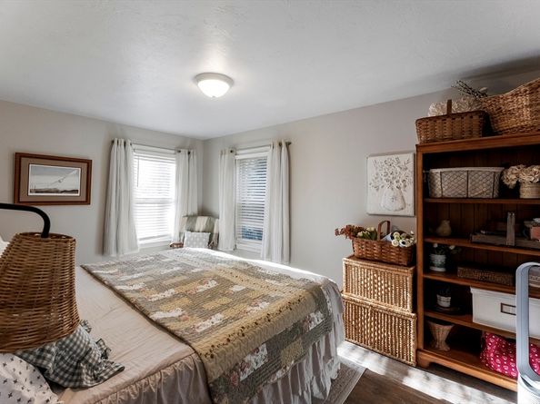 8 Peck Ave, Plymouth MA 02360