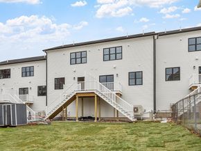 10 Windsor Street B, Worcester MA 01605