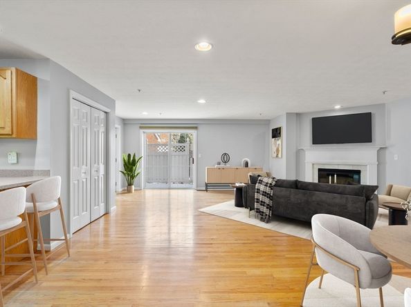 7 Conant Rd 33, Winchester MA 01890