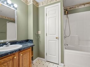 7 Conant Rd 33, Winchester MA 01890