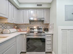 502 Oak 9, Brockton MA 02301