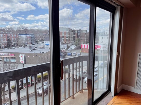 15 N Beacon St 417, Boston MA 02134