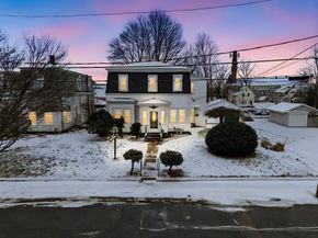 8 Laurel St, Whitman MA 02382