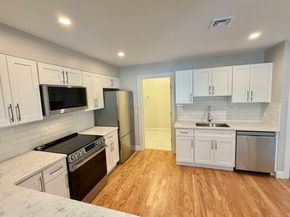 13 Barracks Road 13, Hudson MA 01749