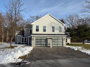 13 Barracks Road 13, Hudson MA 01749