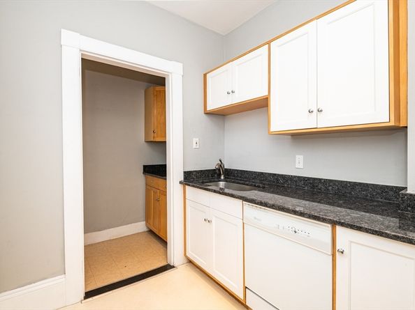 7 Forrester St, Salem MA 01970