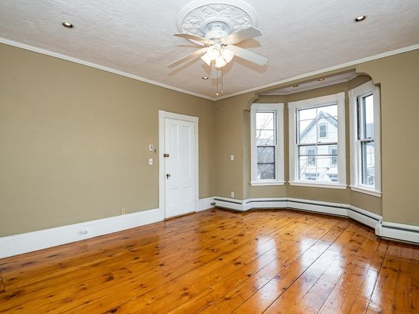 7 Forrester St, Salem MA 01970