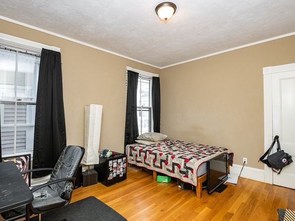 7 Forrester St, Salem MA 01970