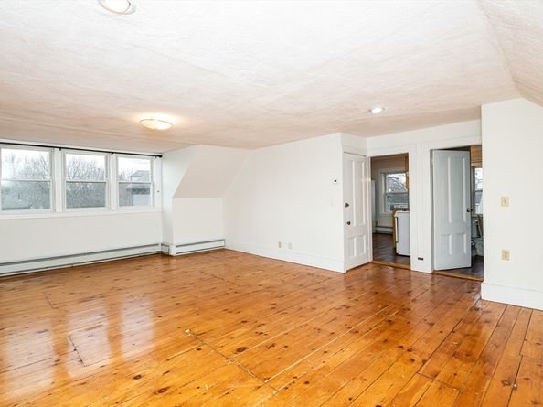 7 Forrester St, Salem MA 01970