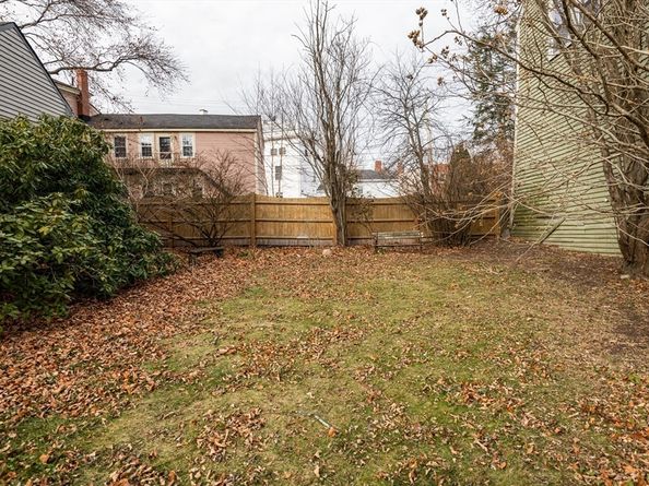 7 Forrester St, Salem MA 01970