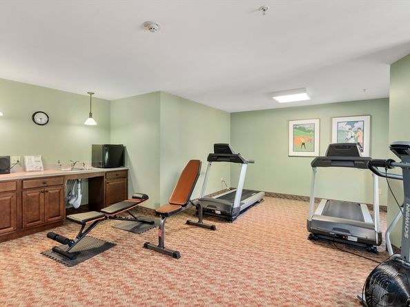 7 Crescent Way 105, Sturbridge MA 01518