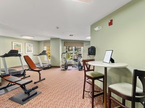 7 Crescent Way 105, Sturbridge MA 01518