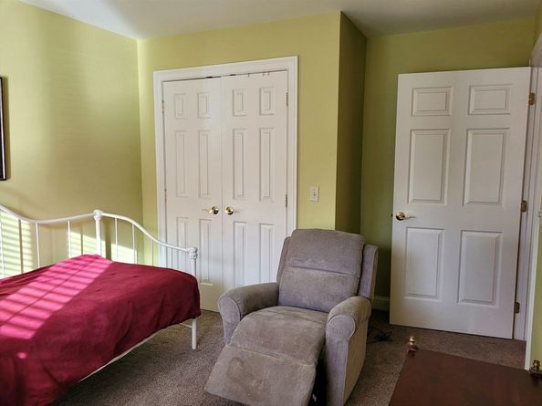 7 Crescent Way 105, Sturbridge MA 01518