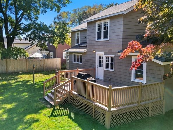 21 Gates Ave, Hudson MA 01749