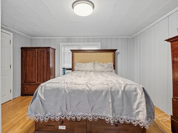 21 Gates Ave, Hudson MA 01749