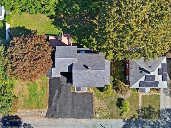 21 Gates Ave, Hudson MA 01749