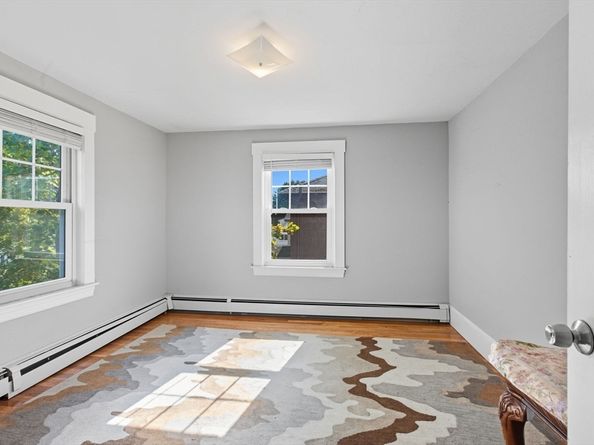 21 Gates Ave, Hudson MA 01749