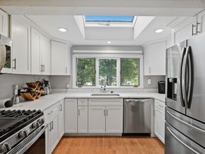 21 Gates Ave, Hudson MA 01749