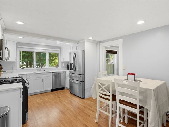 21 Gates Ave, Hudson MA 01749