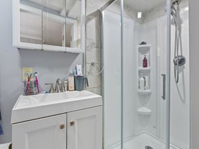 21 Gates Ave, Hudson MA 01749