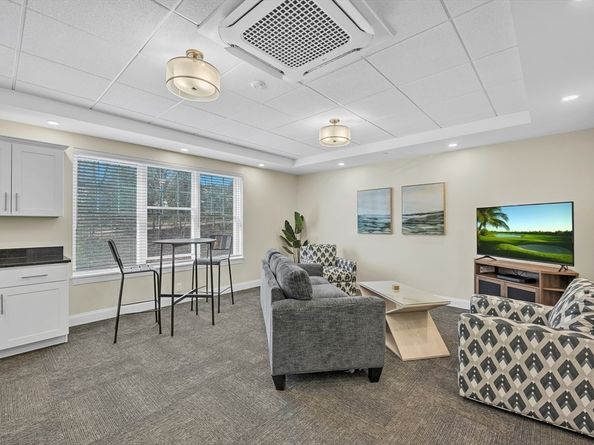 3202 Briarwood Vlg 3202, Clinton MA 01510