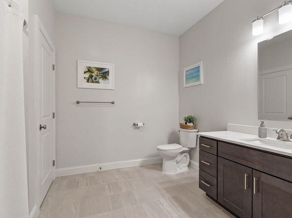 3202 Briarwood Vlg 3202, Clinton MA 01510