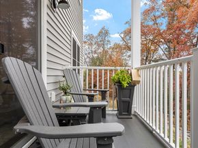 3202 Briarwood Vlg 3202, Clinton MA 01510