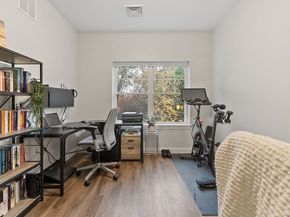 3202 Briarwood Vlg 3202, Clinton MA 01510