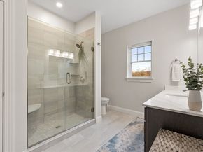 3202 Briarwood Vlg 3202, Clinton MA 01510