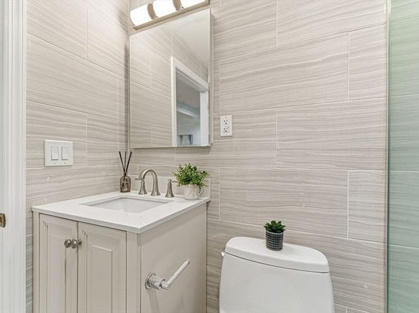 63 Dickerman Ln, Braintree MA 02184