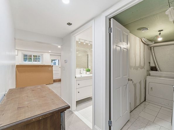 63 Dickerman Ln, Braintree MA 02184