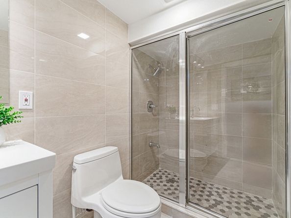 63 Dickerman Ln, Braintree MA 02184