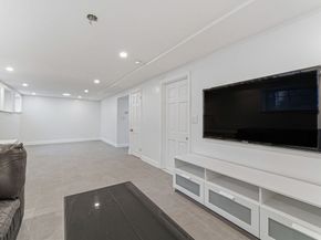 63 Dickerman Ln, Braintree MA 02184