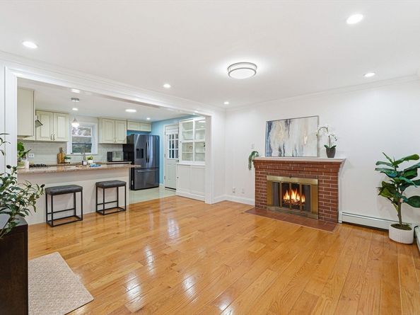 63 Dickerman Ln, Braintree MA 02184