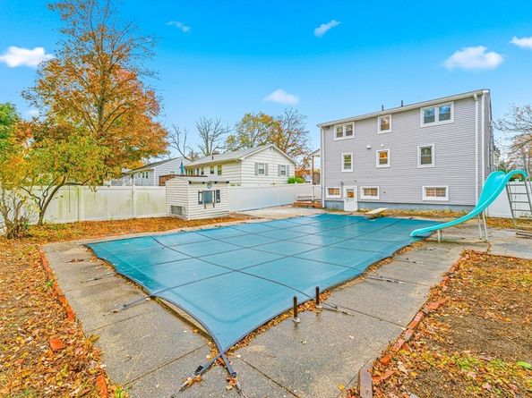 63 Dickerman Ln, Braintree MA 02184