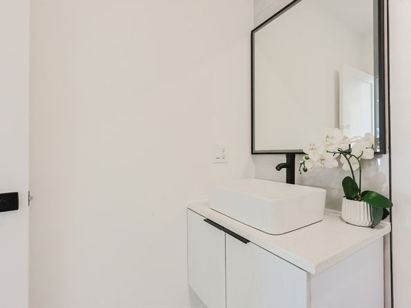 54 South St, Medford MA 02155